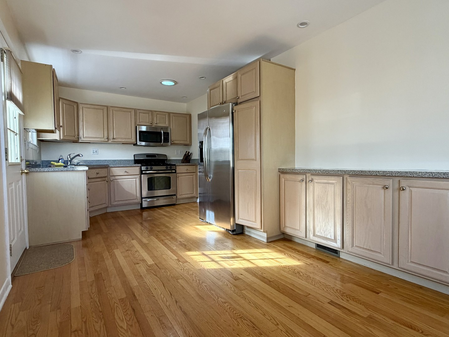 8032 N Wisner Street