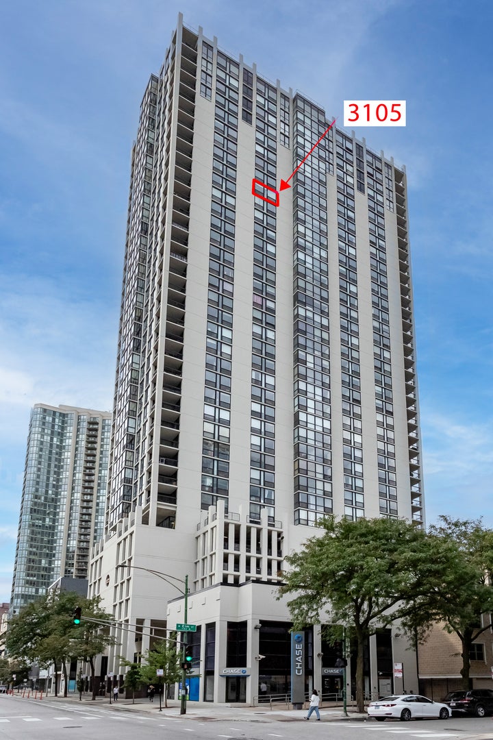 1122 N Clark Street 3105