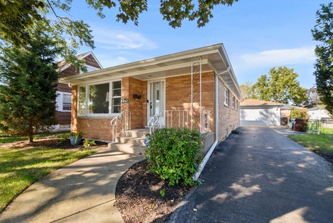 Photo of 5262 Alexander Place, Oak Lawn, IL 60453 (MLS # 12779841)