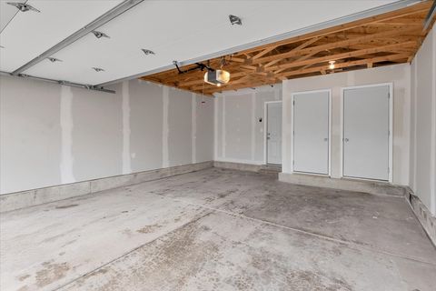 Tiny photo for 984 Four Seasons Boulevard, Aurora, IL 60504 (MLS # 12631989)