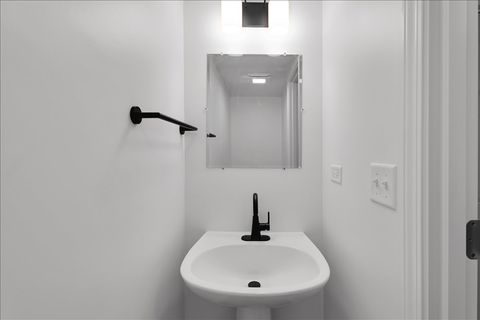 Tiny photo for 984 Four Seasons Boulevard, Aurora, IL 60504 (MLS # 12631989)