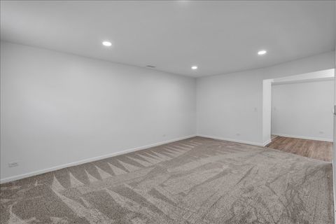 Tiny photo for 984 Four Seasons Boulevard, Aurora, IL 60504 (MLS # 12631989)