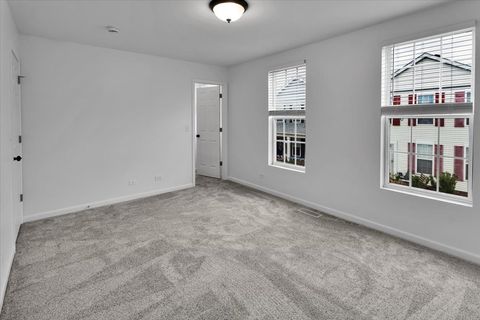 Tiny photo for 984 Four Seasons Boulevard, Aurora, IL 60504 (MLS # 12631989)