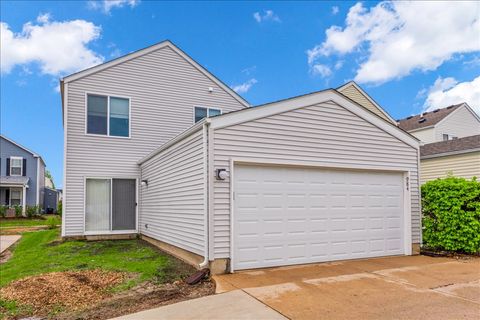 Tiny photo for 984 Four Seasons Boulevard, Aurora, IL 60504 (MLS # 12631989)