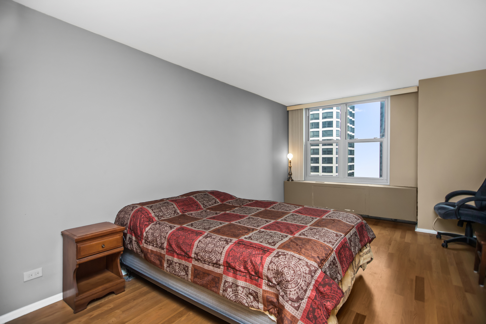400 E RANDOLPH Street 1825