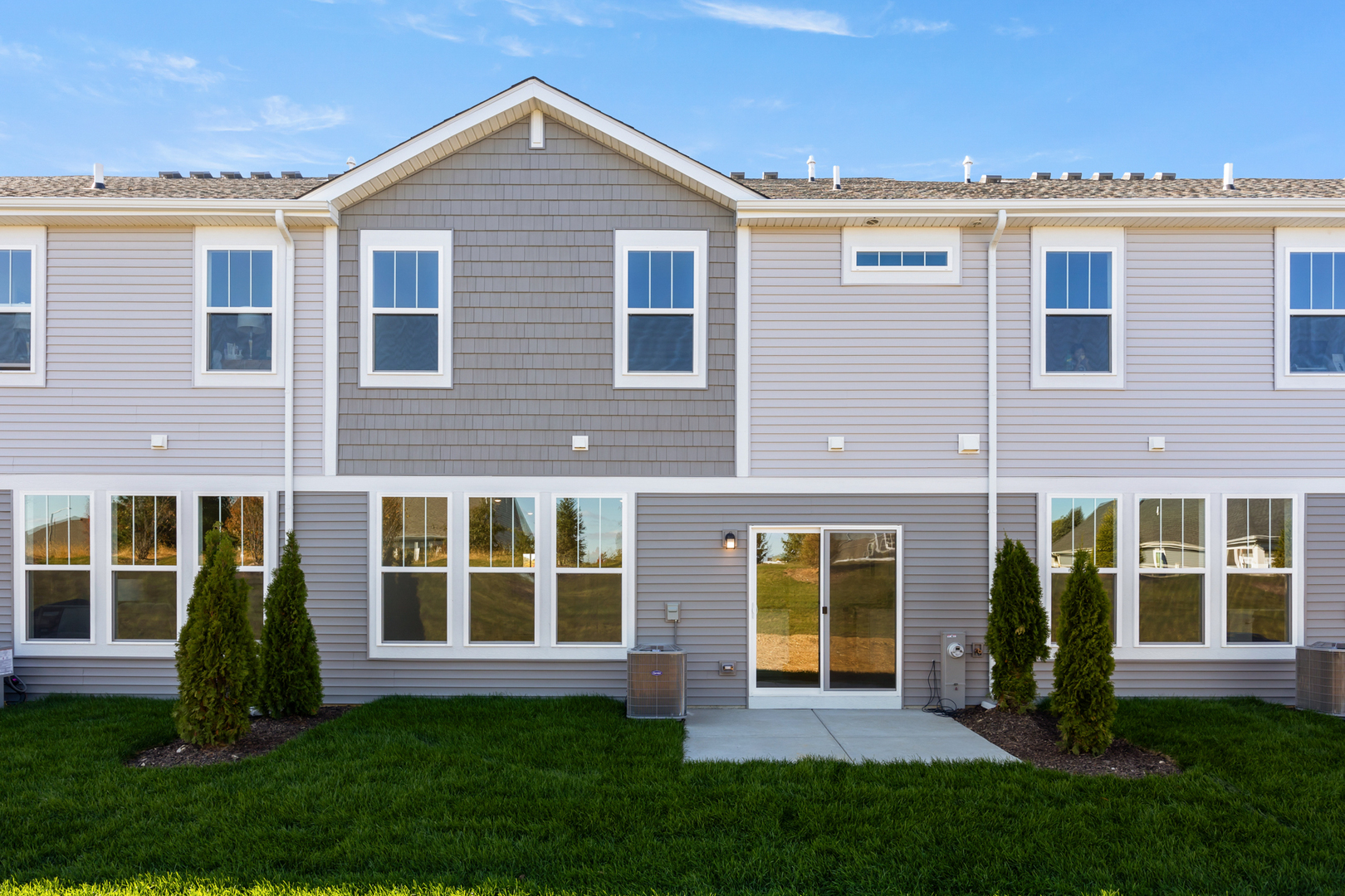 Crystal Lake, Illinois 60012, United States, 3 Bedrooms Bedrooms, ,3 BathroomsBathrooms,Residential,Active,237647