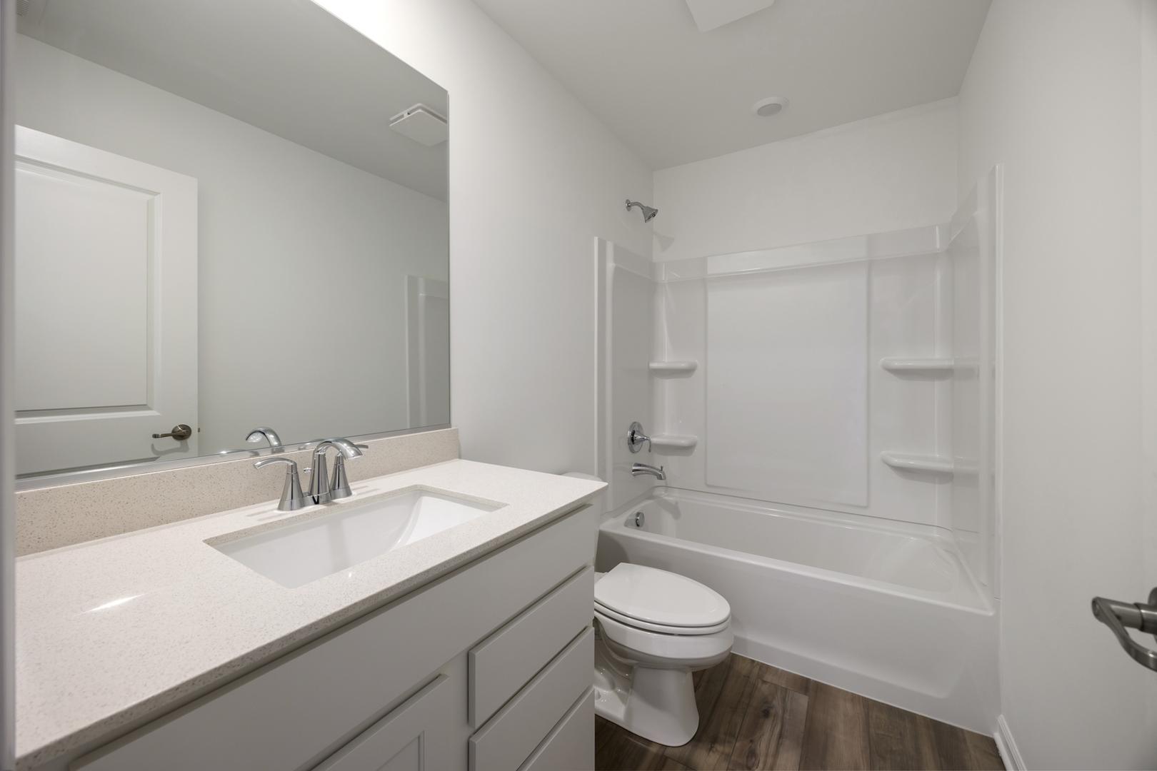 Crystal Lake, Illinois 60012, United States, 3 Bedrooms Bedrooms, ,3 BathroomsBathrooms,Residential,Active,237647