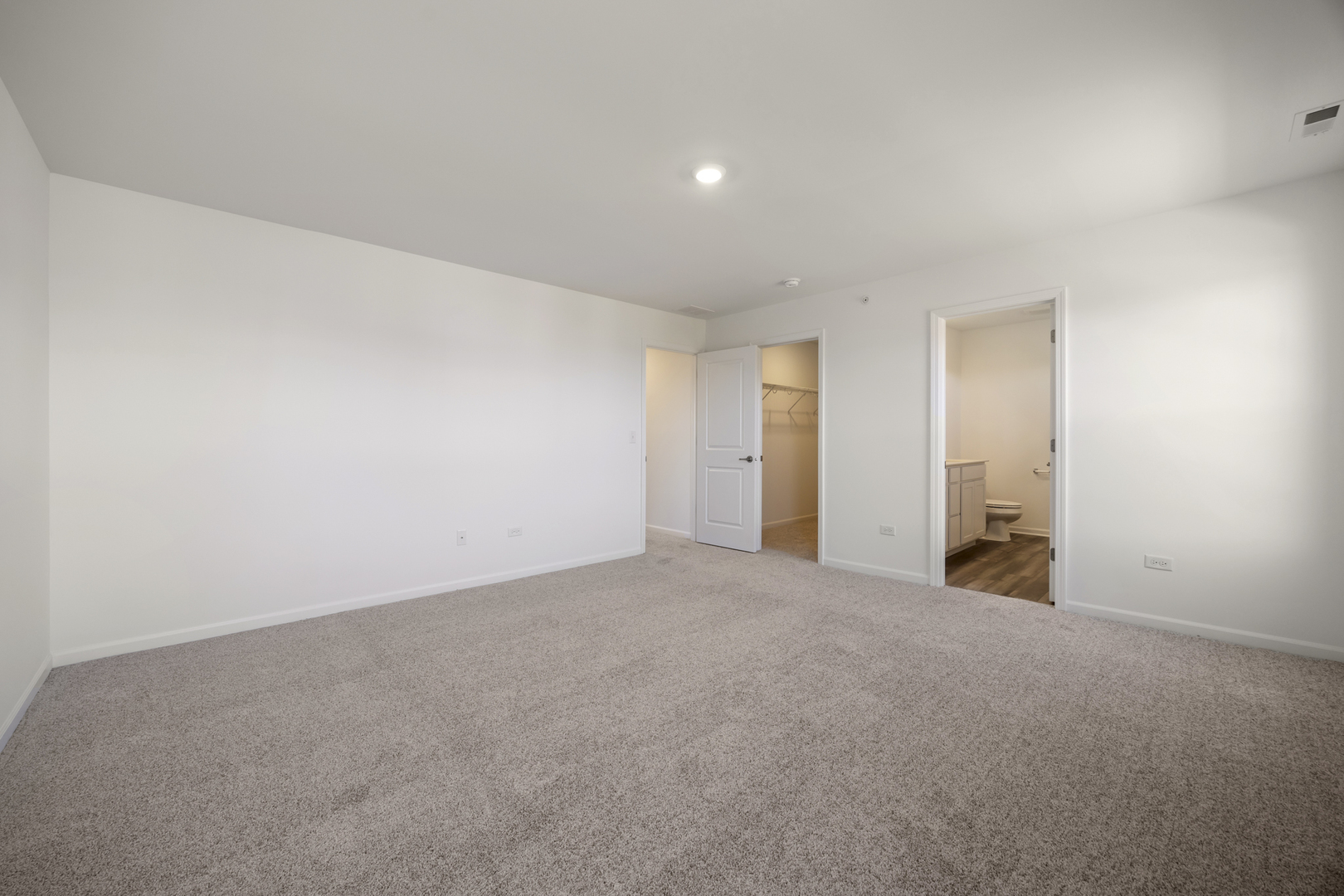 Crystal Lake, Illinois 60012, United States, 3 Bedrooms Bedrooms, ,3 BathroomsBathrooms,Residential,Active,237647