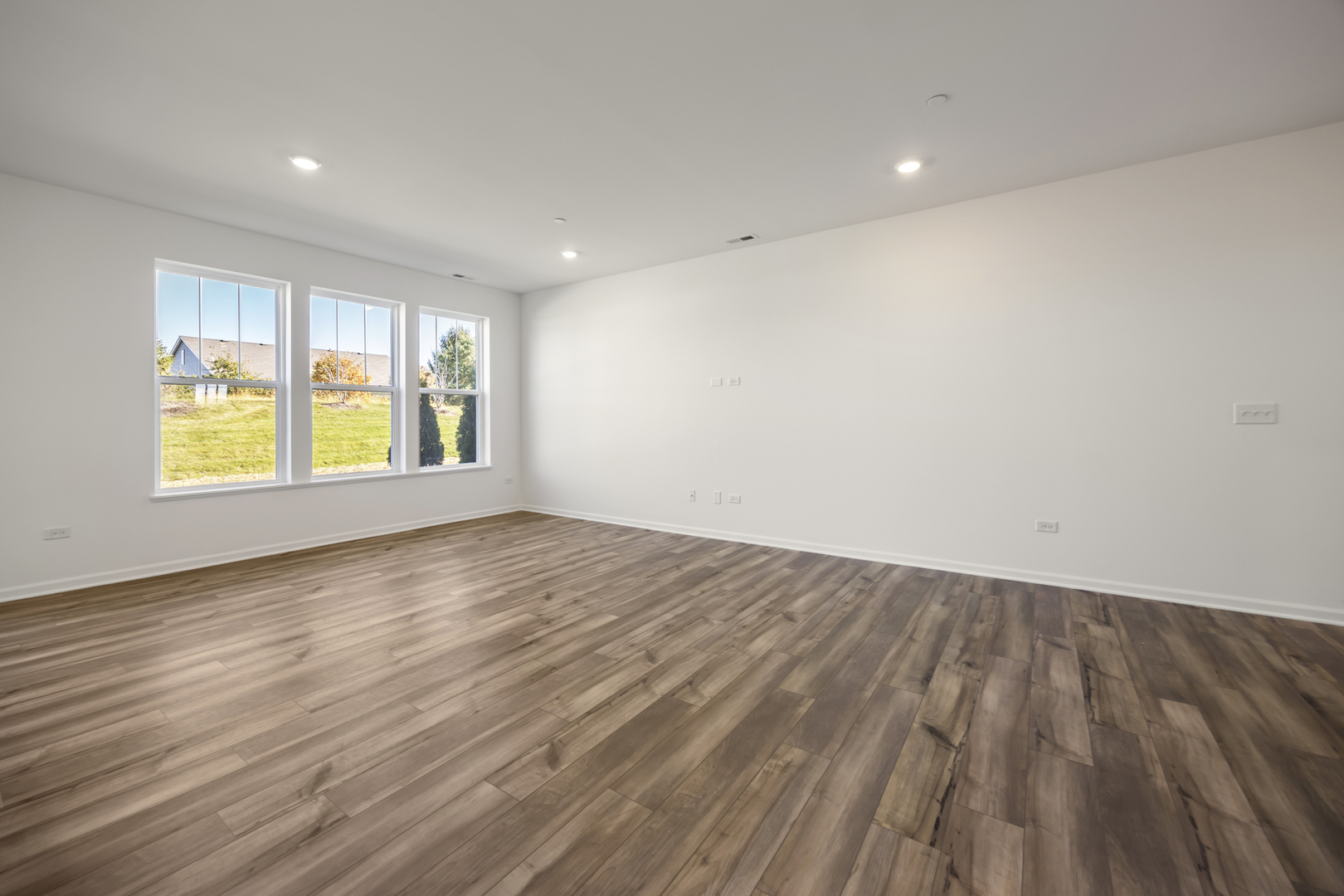 Crystal Lake, Illinois 60012, United States, 3 Bedrooms Bedrooms, ,3 BathroomsBathrooms,Residential,Active,237647