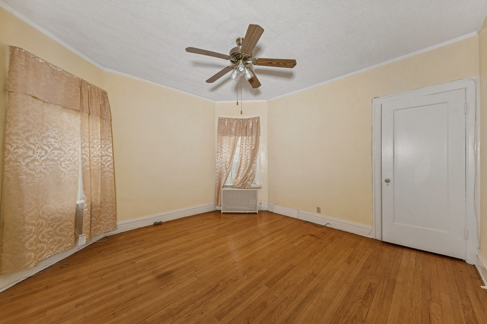 7718 S Kingston Avenue