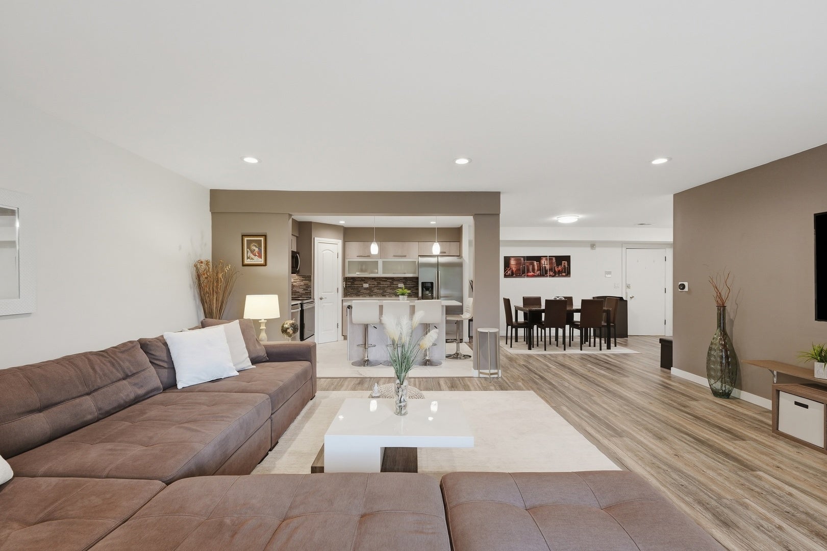1255 W Prospect Avenue 101