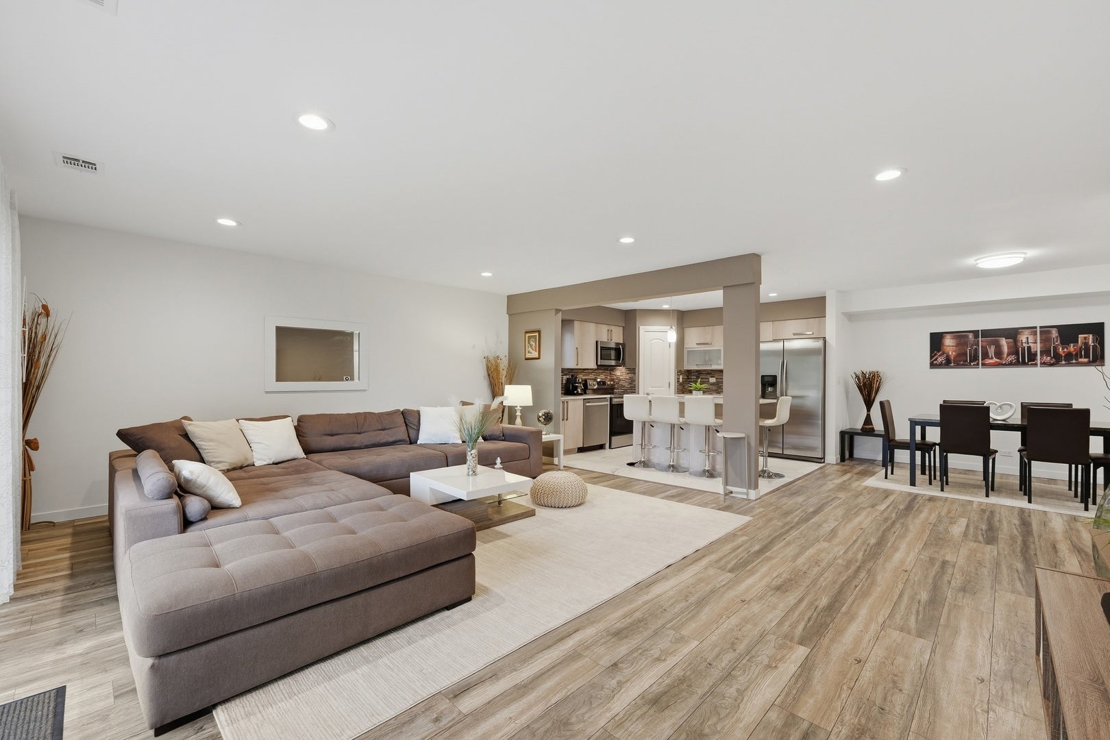 1255 W Prospect Avenue 101