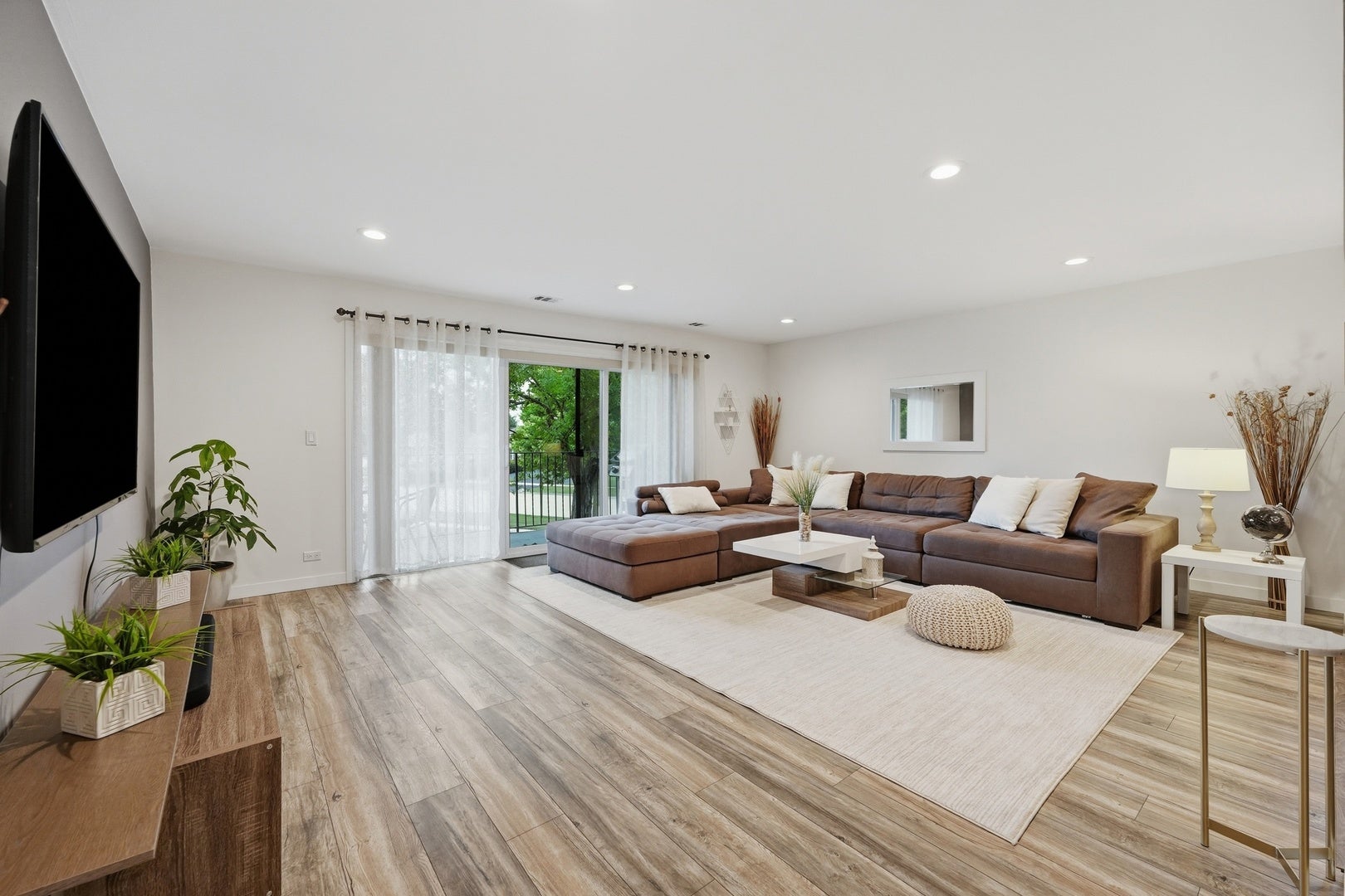 1255 W Prospect Avenue 101