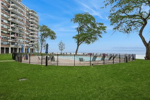 Tiny photo for 1630 Sheridan Road #3C, Wilmette, IL 60091 (MLS # 12466595)