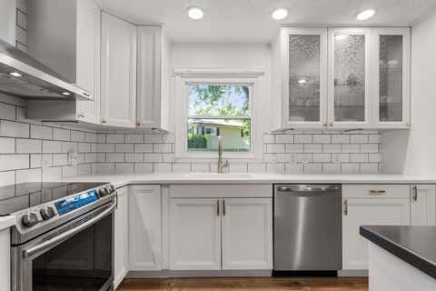 Tiny photo for 4 Stanford Place, Champaign, IL 61820 (MLS # 12695666)
