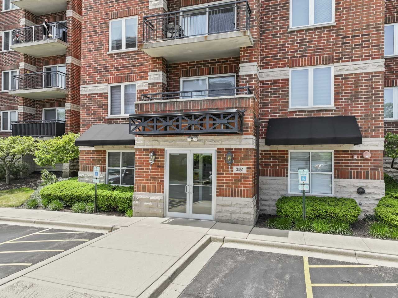 3451 N Carriageway Drive 202