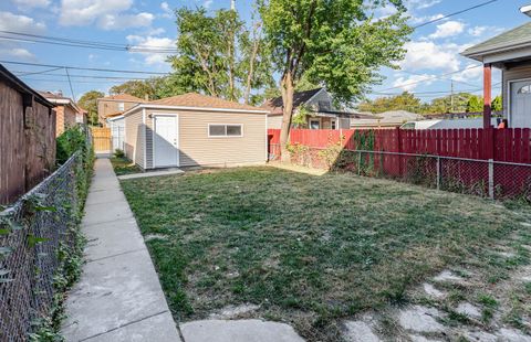 Tiny photo for 5834 S California Avenue, Chicago, IL 60629 (MLS # 12489791)