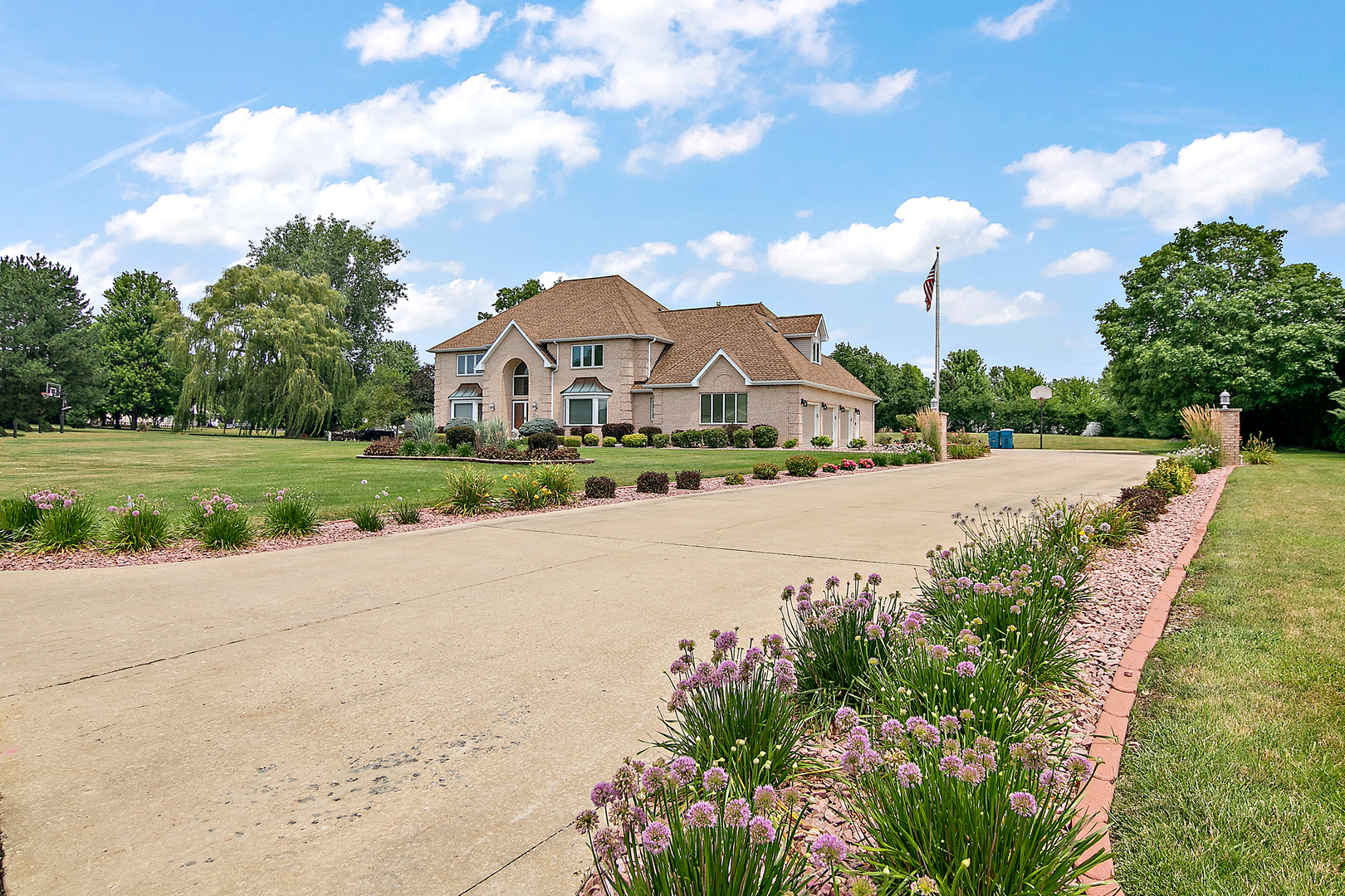 284 Barrington Lane