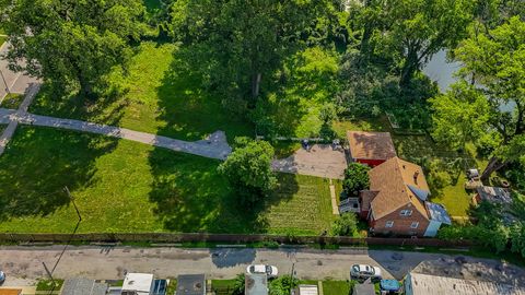 Tiny photo for 2910 E 138 Place, Burnham, IL 60633 (MLS # 12633813)