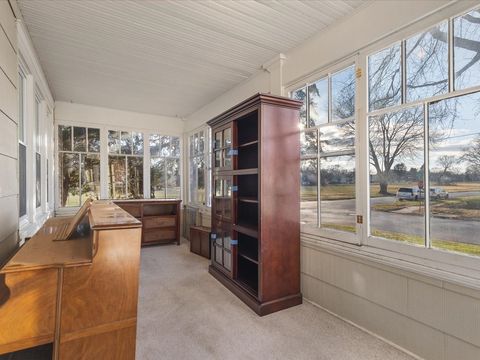 Tiny photo for 634 13th Street, Rockford, IL 61104 (MLS # 12525762)