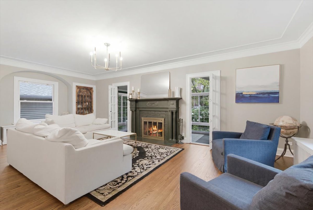 542 Jackson Avenue