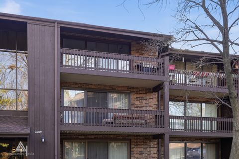 Photo of 9609 Austin Avenue #W3, Oak Lawn, IL 60453 (MLS # 12562788)