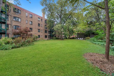 Tiny photo for 1157 E 56th Street #3, Chicago, IL 60637 (MLS # 12494546)
