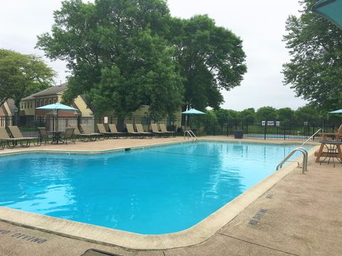 Tiny photo for 1514 Camden Court #A1, Wheeling, IL 60090 (MLS # 12625005)