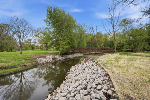 Tiny photo for 1514 Camden Court #A1, Wheeling, IL 60090 (MLS # 12625005)