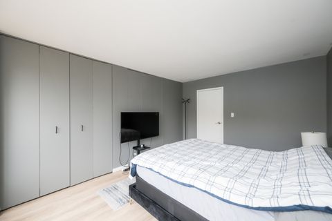 Tiny photo for 3930 N PINE GROVE Avenue #310, Chicago, IL 60613 (MLS # 12610791)