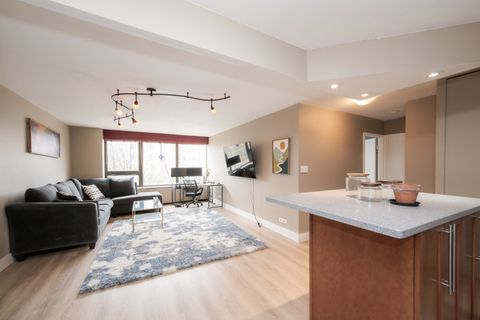 Tiny photo for 3930 N PINE GROVE Avenue #310, Chicago, IL 60613 (MLS # 12610791)