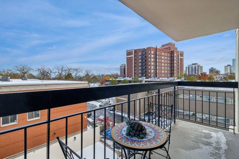 Tiny photo for 5201 S CORNELL Avenue #3E, Chicago, IL 60615 (MLS # 12503035)