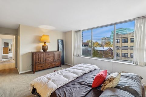 Tiny photo for 5201 S CORNELL Avenue #3E, Chicago, IL 60615 (MLS # 12503035)