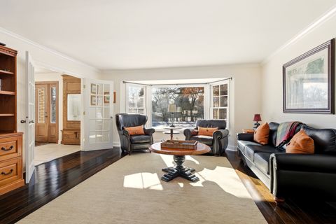 Tiny photo for 17 Camberley Court, Hinsdale, IL 60521 (MLS # 12560036)