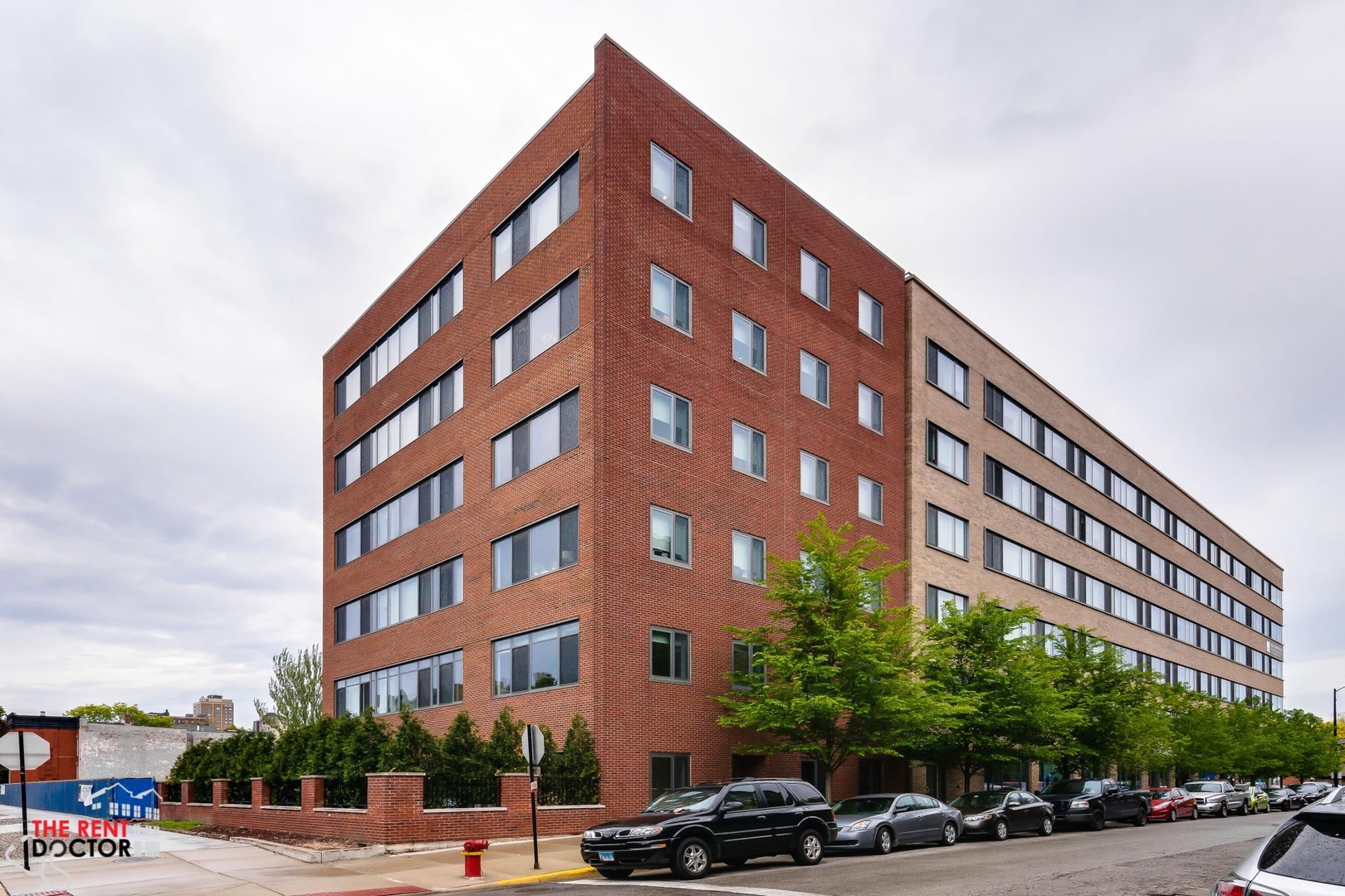 Photo 1 of 3 — 558 W Webster Avenue 218, Chicago, IL 60614
