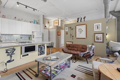 Tiny photo for 130 S Canal Street #220, Chicago, IL 60606 (MLS # 12625558)