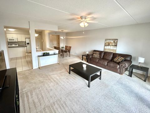 Tiny photo for 710 Creekside Drive #310, Mount Prospect, IL 60056 (MLS # 12586157)