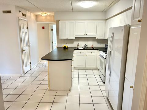 Tiny photo for 710 Creekside Drive #310, Mount Prospect, IL 60056 (MLS # 12586157)