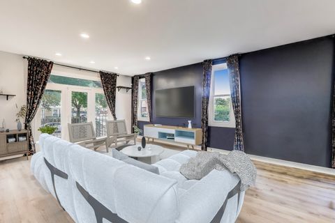 Tiny photo for 6431 N Paulina Street, Chicago, IL 60626 (MLS # 12614142)