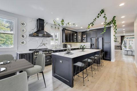 Tiny photo for 6431 N Paulina Street, Chicago, IL 60626 (MLS # 12614142)