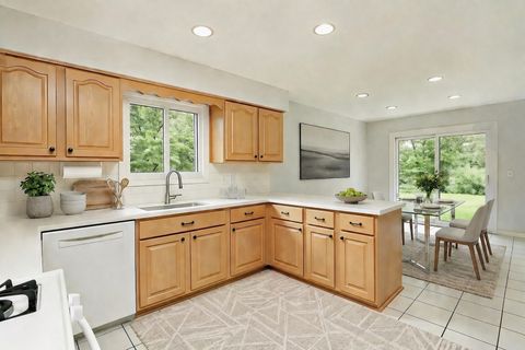 Tiny photo for 1008 Oxford Road, Deerfield, IL 60015 (MLS # 12623732)