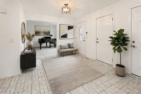 Tiny photo for 1008 Oxford Road, Deerfield, IL 60015 (MLS # 12623732)