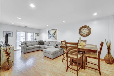 Tiny photo for 9395 Landings Lane #303, Des Plaines, IL 60016 (MLS # 12651353)