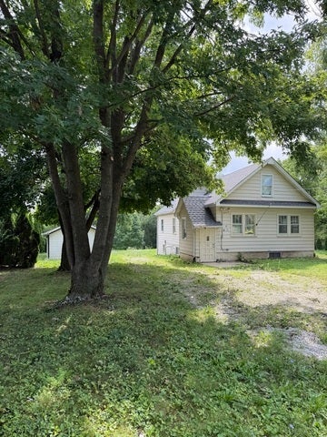 8S057 S Vine Street