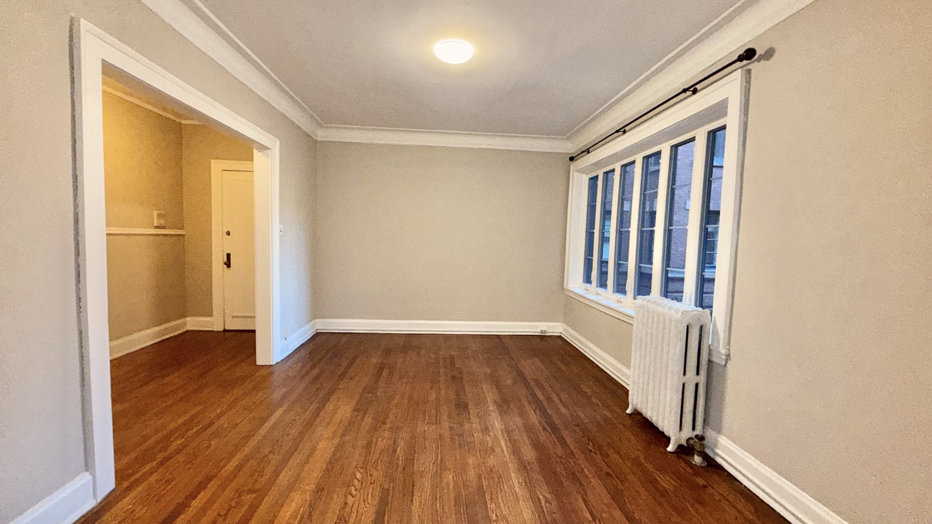 2016 1/2 Sherman Avenue 1S