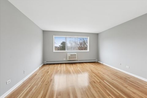 Tiny photo for 726 Dempster Street #206, Mount Prospect, IL 60056 (MLS # 12586458)