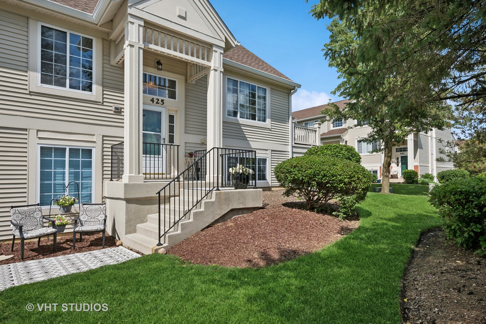 425 Cary Woods Circle