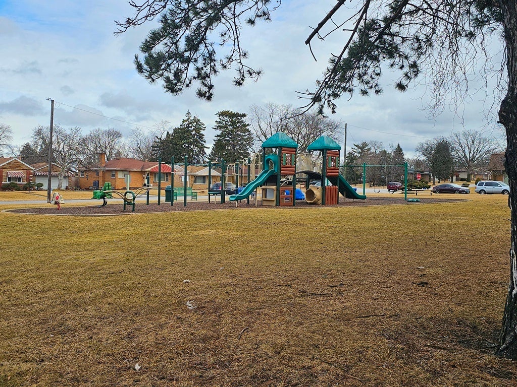 4600 Frontage Road