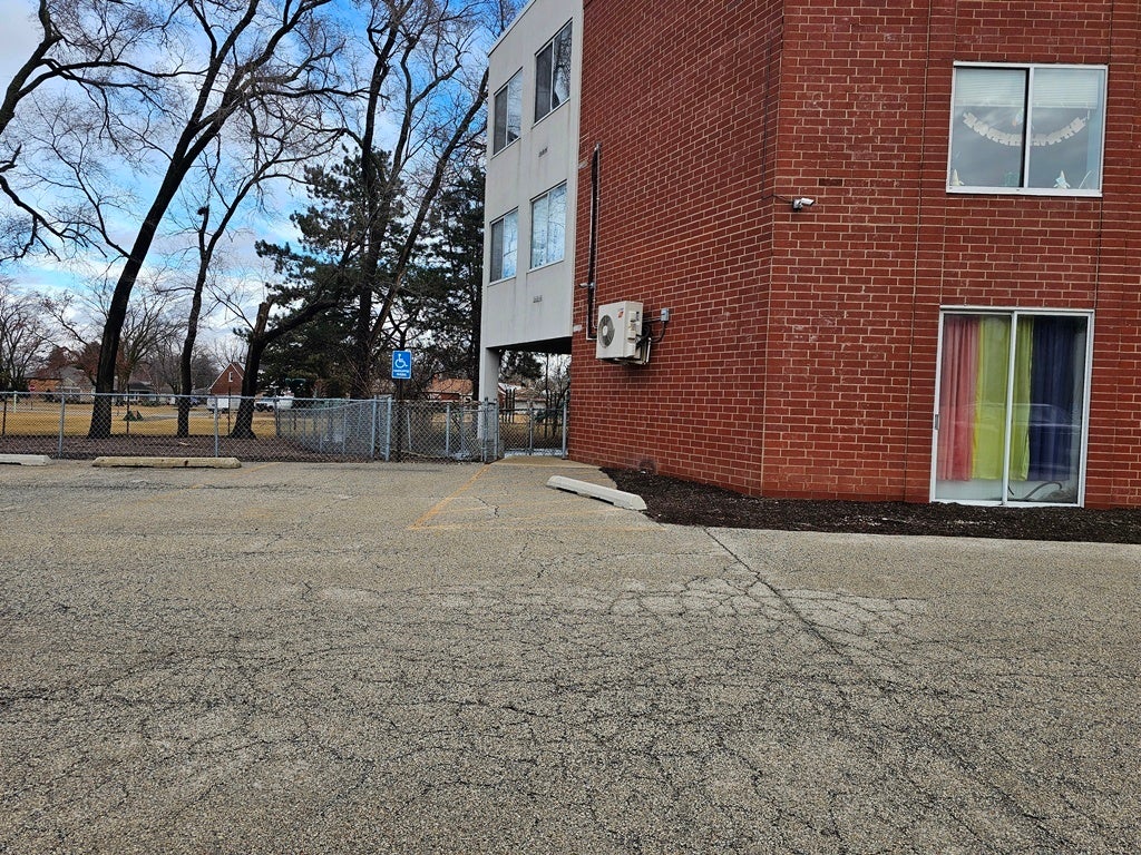 4600 Frontage Road