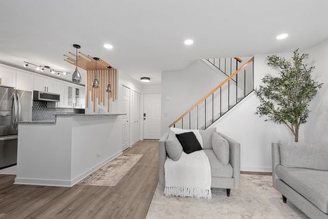 Tiny photo for 515 Dakota Court, Carol Stream, IL 60188 (MLS # 12491972)